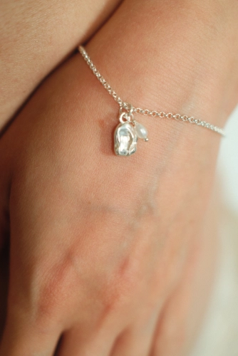Srebrna bransoletka Perełka Vander Jewelry – ręcznie wykonana biżuteria ze srebra 925 z naturalną perłą